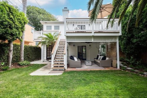 593 26th St, Manhattan Beach CA  90266-2208 exterior