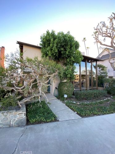 5586 Naples Canal, Long Beach, CA 90803-4018