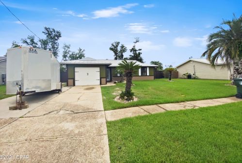 722 Pine Forest Dr, Lynn Haven, FL 32444-4322