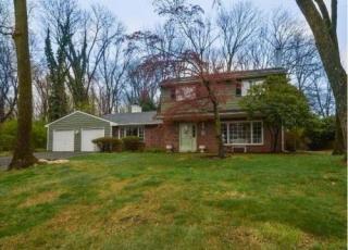 1923 Midfield Rd, Langhorne, PA 19053-2348