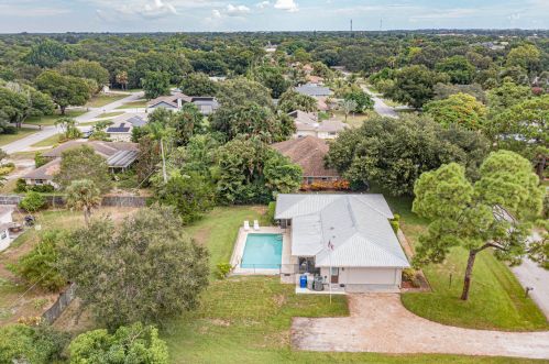 445 11th Ave, Vero Beach, FL 32962-1593