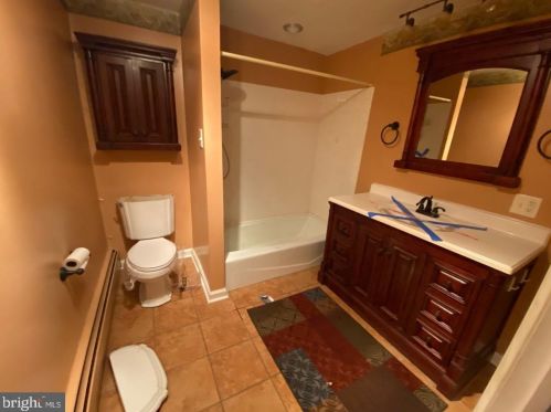 825 Elizabeth Dr, Molino PA  17961-1503 exterior