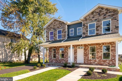 659 Marshall St, Lancaster, PA 17602-2133