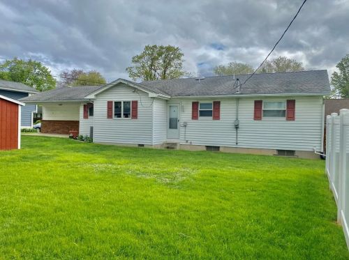 1398 Walnut Ln, Macungie PA  18062-9402 exterior