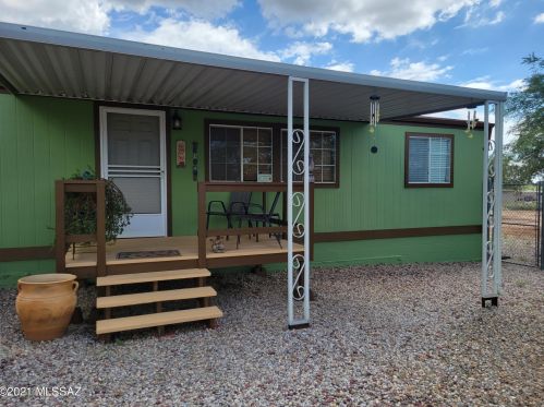 16211 Silverthorn Rd, Tucson, AZ 85739-8646