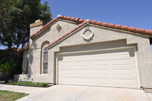 1242 Iris Ave, Rialto, CA 92376-7479