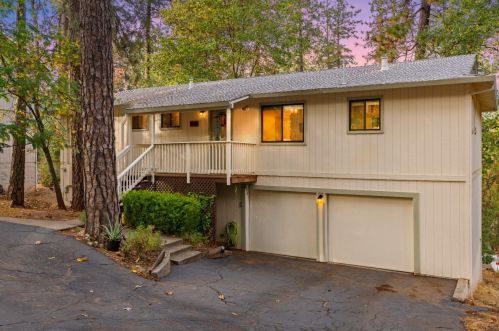 11726 Upper Circle Dr, Grass Valley CA  95949-6666 exterior
