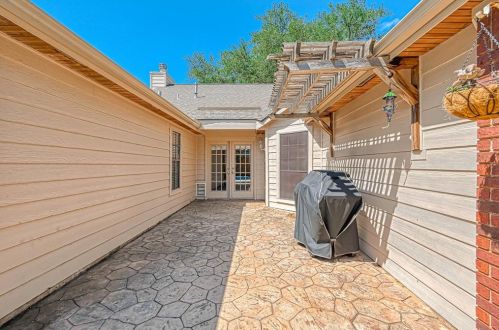 2003 Old Dixie Dr, Richmond TX 77406-6856 exterior