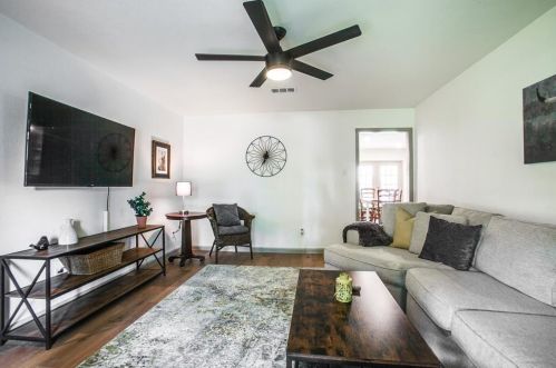703 Cottonwood Dr, Richardson TX  75080-4715 exterior