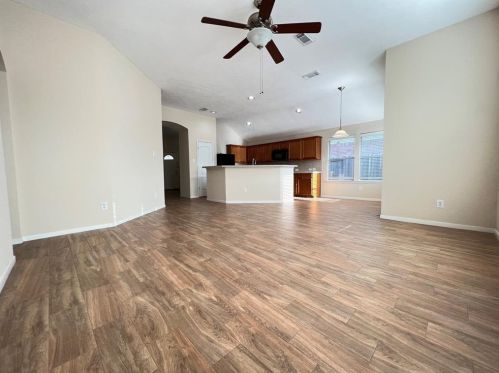 2605 Hewn Rock Way, Pearland, TX 77584-3286