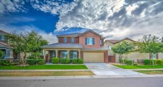3935 Mesquite St, Gilbert, AZ 85296-1835