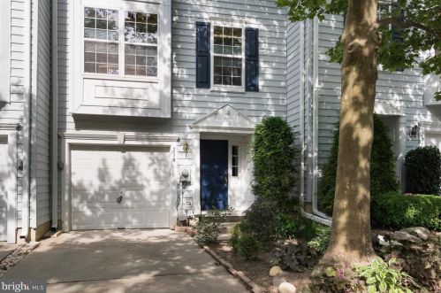 238 William Livingston Ct, Princeton NJ  08540-7696 exterior