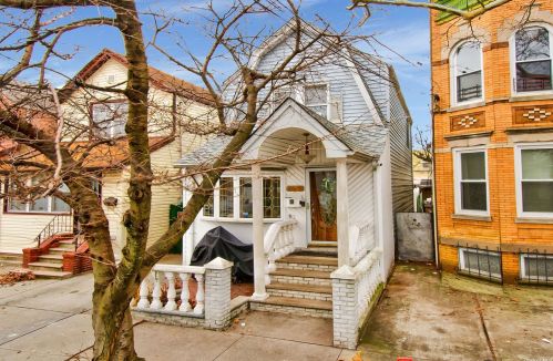 105-36 90th St, Jamaica, NY 11417-1329