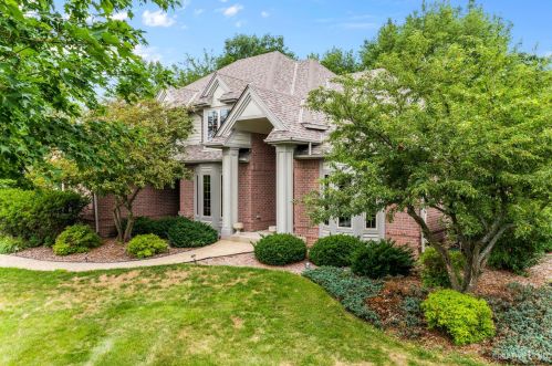 6473 Moelter Dr, Lake Geneva, WI 53147-3637