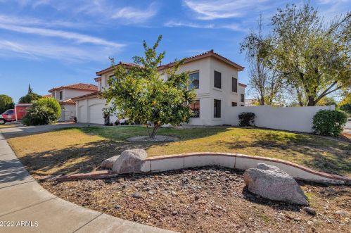 5633 Bloomfield Rd, Glendale, AZ 85304-1816