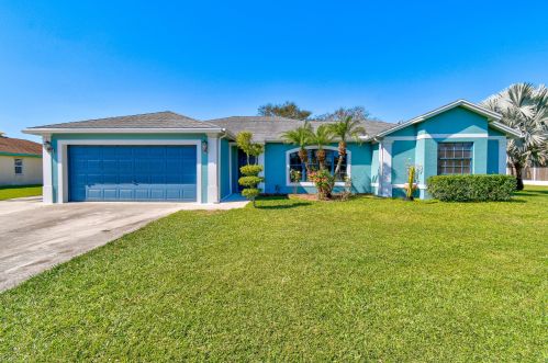 303 Rosewood Dr, Fort Pierce, FL 34947-3453