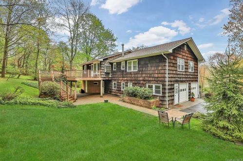 4 Eunice Ln, Thornwood NY  10594-1901 exterior