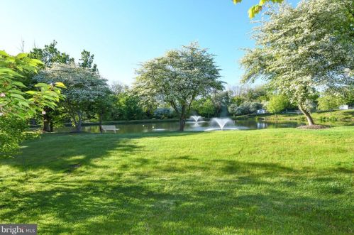 2102 Sturbridge Cmn, Southampton, PA 18966-2930