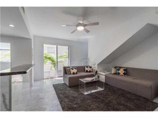 838 Pennsylvania Ave, Miami Beach FL  33139-5720 exterior