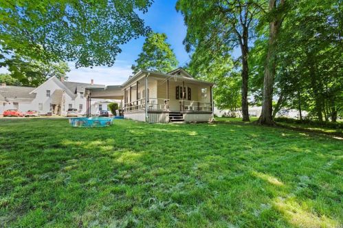 7 Hamilton Ct, Norwich CT  06360-4811 exterior