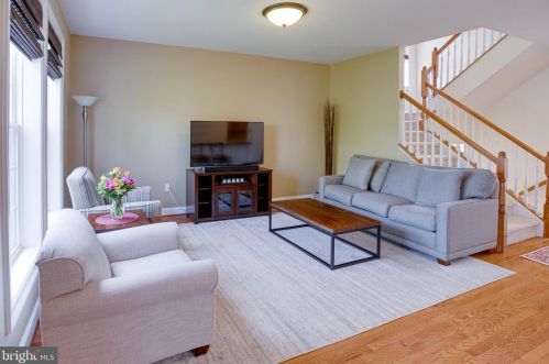 16002 Pitner St, Haymarket VA  20169-4956 exterior