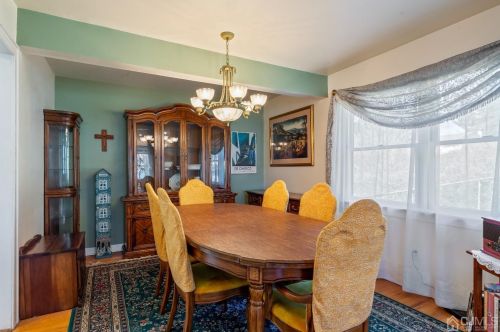 2 Perry Rd, East Brunswick NJ  08816-1324 exterior