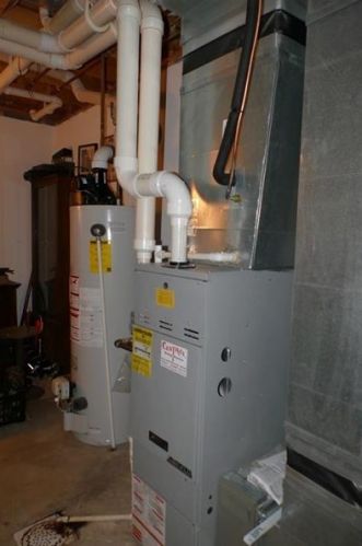 3104 Sugarberry Ln, New Castle PA  16105-1382 exterior