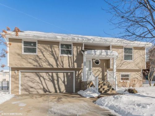 495 Waukee Ave, Waukee, IA 50263-8103