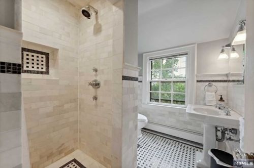 85 Undercliff Rd, Montclair NJ  07042-1616 exterior