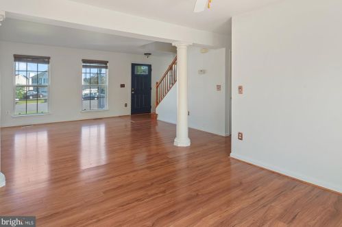 5762 Ralston Ct, Woodbridge VA  22193-3761 exterior