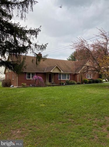 572 Township Line Rd, Collegeville, PA 19473-1602