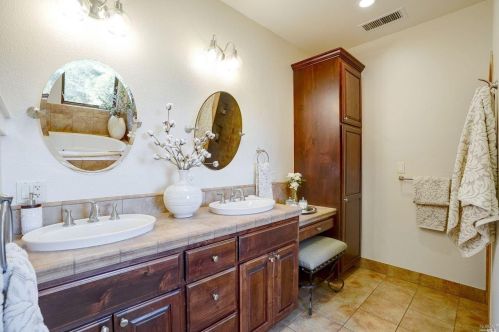 2387 Los Olivos Rd, Santa Rosa CA 95404-2015 exterior