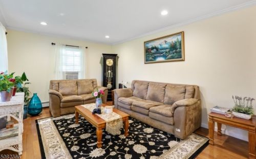 7 Dorfred Ter, Wantage NJ  07461-4815 exterior
