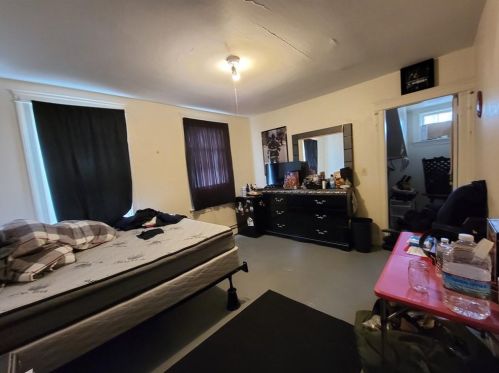 82 Lynch St, Providence RI  02908-5106 exterior