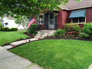 1031 33rd St, Erie PA  16504-1817 exterior