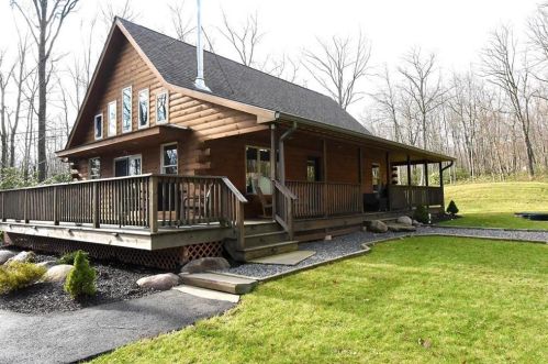 157 Delaware Dr, Jim Thorpe, PA 18229-3755