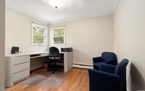 338 Elwood Rd, Elwood NY  11731-2215 exterior