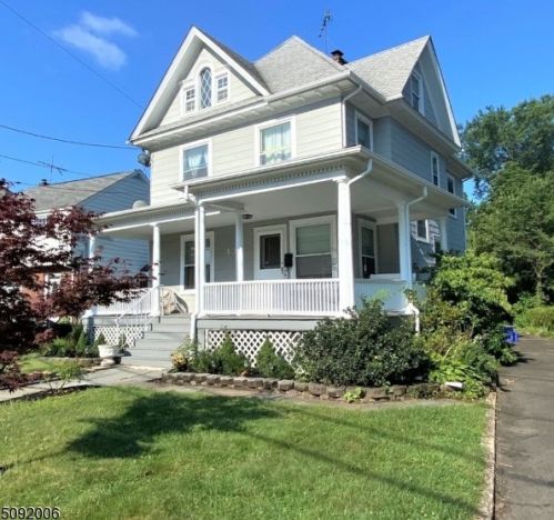 134 New Market Rd, Green Brook, NJ 08812-1414