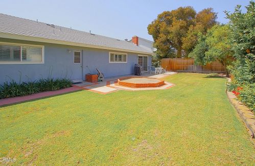 1966 Patricia St, Oxnard CA 93036-2721 exterior