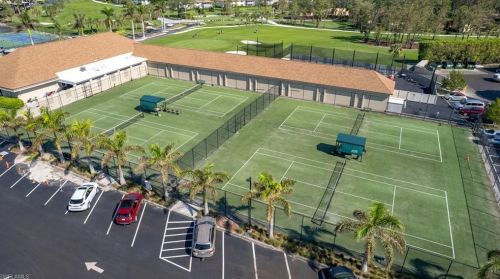 237 Palm Dr, Naples FL  34112-4964 exterior