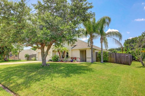 2826 Melaleuca Blvd, Fort Pierce, FL 34952-6961