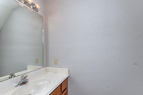 3313 Stone Bridge Dr, Lewisville TX  75028-2667 exterior