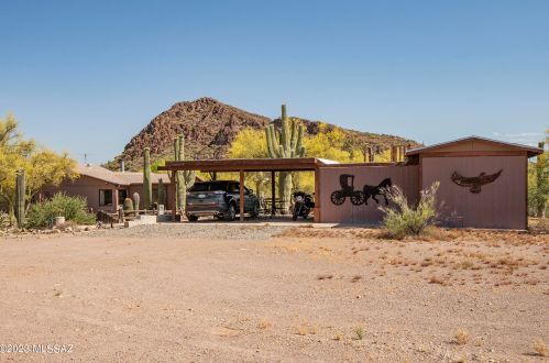 4610 Mossman Rd, Tucson, AZ 85757-8784