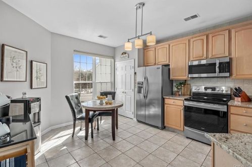 179 Woodlands Dr, Tuxedo Park NY  10987-4803 exterior