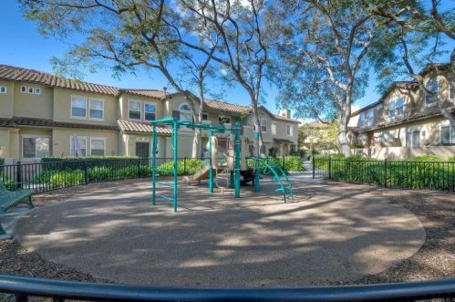 6124 Citracado Cir, Carlsbad CA  92009-2284 exterior