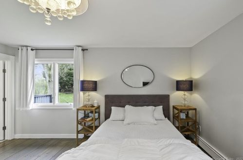 8 Abbott Ave, Ridgefield CT  06877-4407 exterior