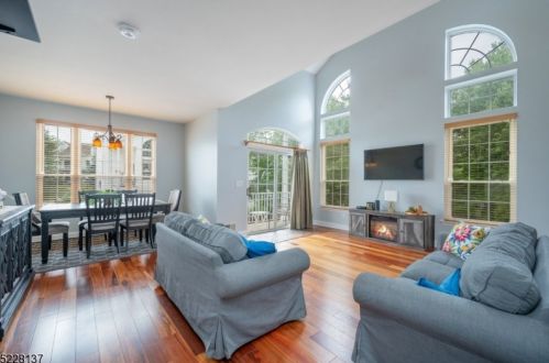 10 Timothy Ct, Morristown NJ  07960-2761 exterior