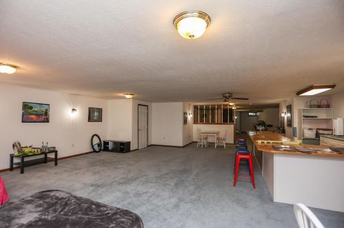 6850 Castlewood Dr, Carroll OH  43112-9786 exterior