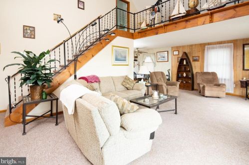 605 Bay Shore Dr, Milton, DE 19968-9575