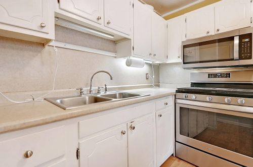 1201 Shadow Dr, Mount Pleasant SC  29464-3700 exterior